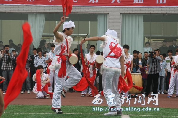 我校第九届春季田径运动会隆重举行