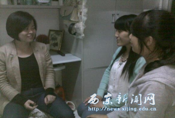 【医学护理系】辅导员进宿舍与学生谈心