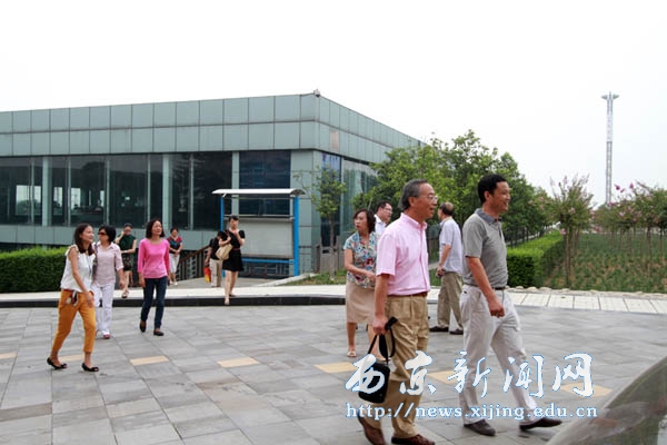上海市教委党委副书记高德毅一行来我院考察