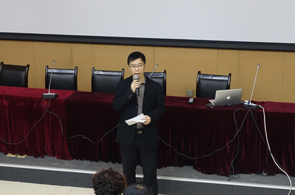我校“慕课”专题讲座举行