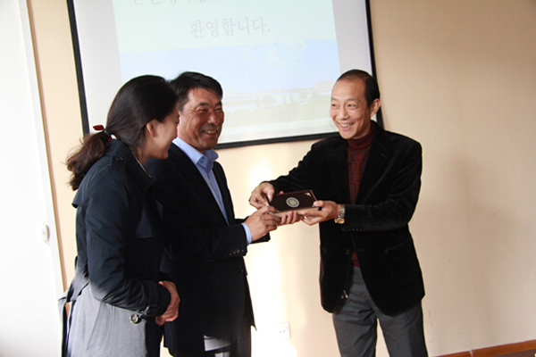 韩国国立仁川大学来访我校