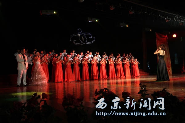 我校学生先进个人先进集体表彰大会举行