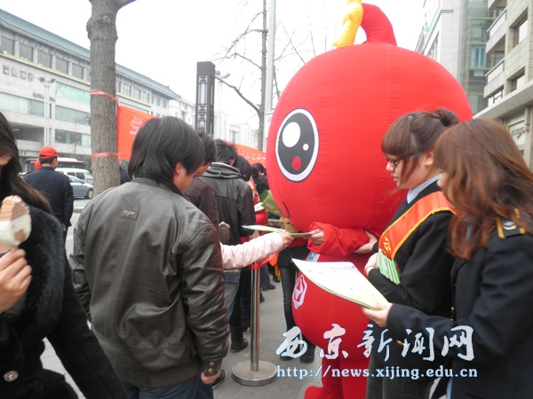 【机电工程系】携手公交公司开展学雷锋活动