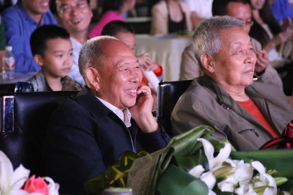 我校20年校庆大型文艺晚会隆重举行