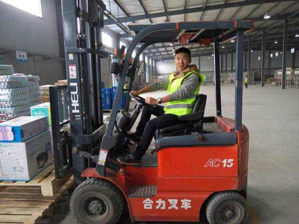 【经济贸易系】学生赴苏宁云商实习圆满结束