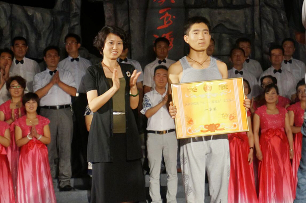 庆七一・迎校庆文艺晚会举行