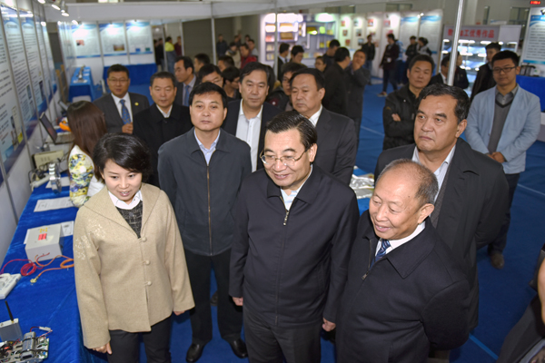 省委副书记胡和平到我校调研