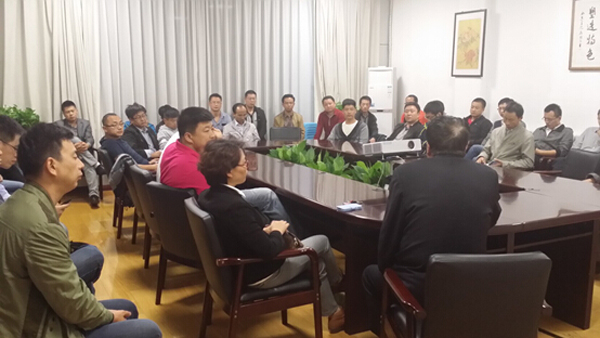 新学期首次稳定安全会议举行