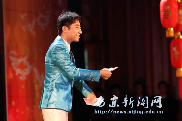 庆祝我校获批硕士研究生试点单位晚会举行