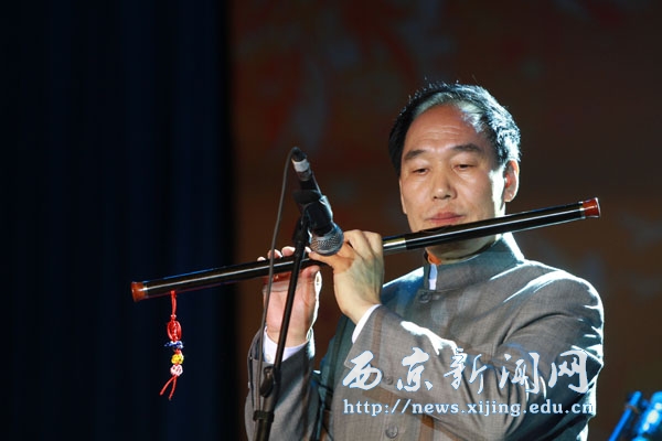 周一波音乐会走进西京学院