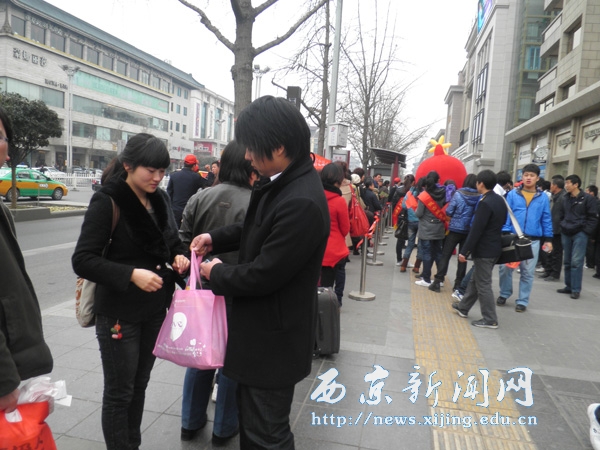 【机电工程系】携手公交公司开展学雷锋活动