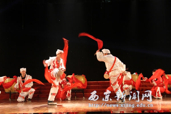 师生共庆元旦佳节文艺晚会举行
