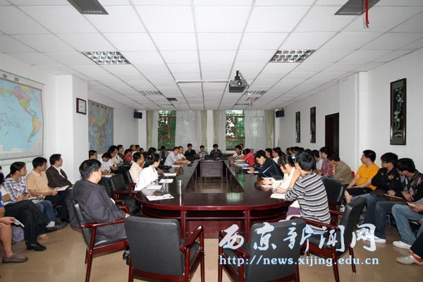 学校认真组织开展新聘教师培训工作