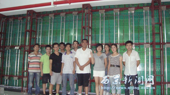 【机电工程系】LED大型显示屏调试成功