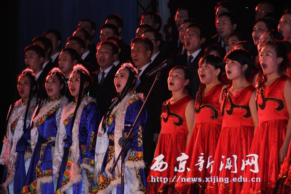 喜迎十八大教职工歌咏比赛举行