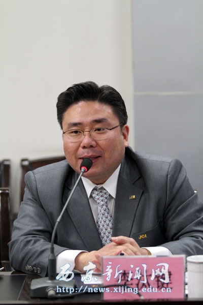 韩国青年代表团来我校访问