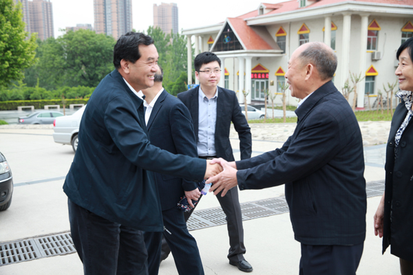 李仲为：使实践成果体现在育人中