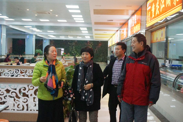 培华学院工会主席徐国富一行来我校考察