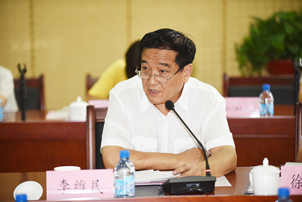 专家学者聚西安 议民办高校发展