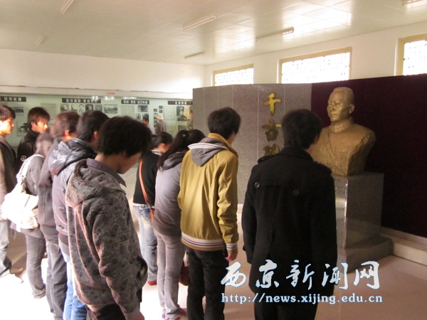 【管理科学系】忆先烈承遗志清明祭扫