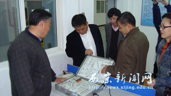 我校与霍威电源联合实训室揭牌仪式举行
