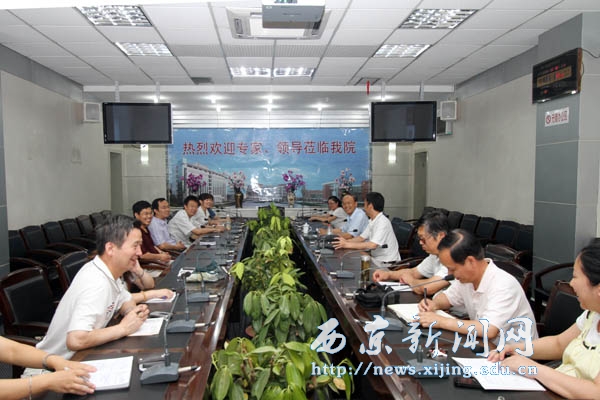 陕西省教育厅原厅长胡致本教授与我校领导干部座谈交流