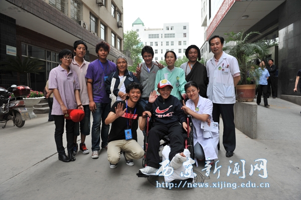 我校学生夏加旦周在医院参与志愿服务受表扬