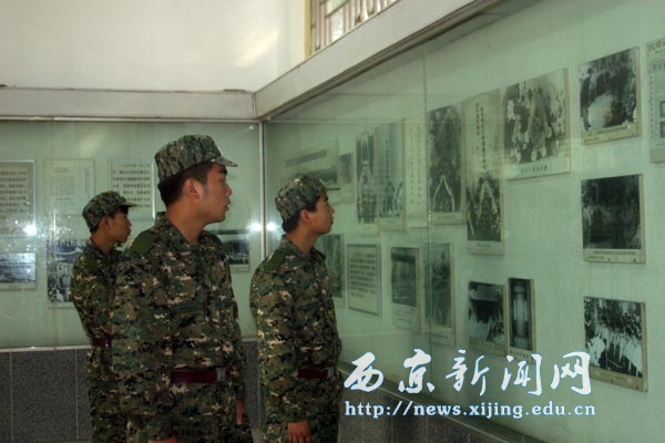 我校2011级一期新生军训参观杨虎城将军陵园