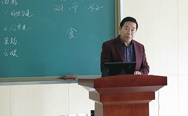 我校质量监督月校级观摩课举行