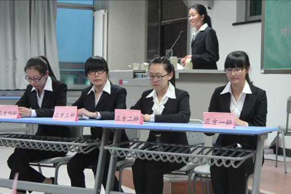 【人文科学系】系级辩论赛决赛成功举行