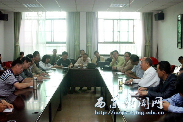 我校召开教师节座谈会