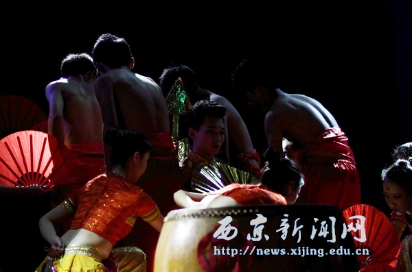 2012年秋季迎新生文艺晚会举行