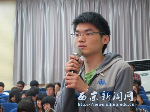前驻俄大使李凤林与师生话中俄关系