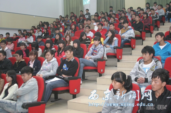 广播电台年度表彰暨新生见面会举行