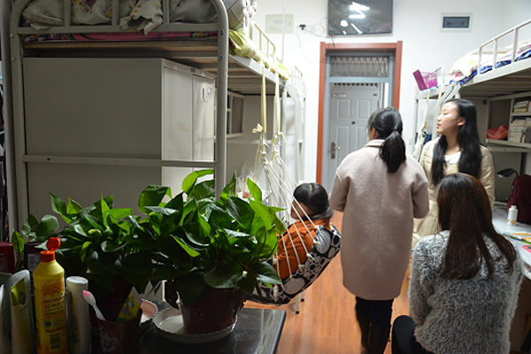 我校进行全校冬季宿舍安全大检查