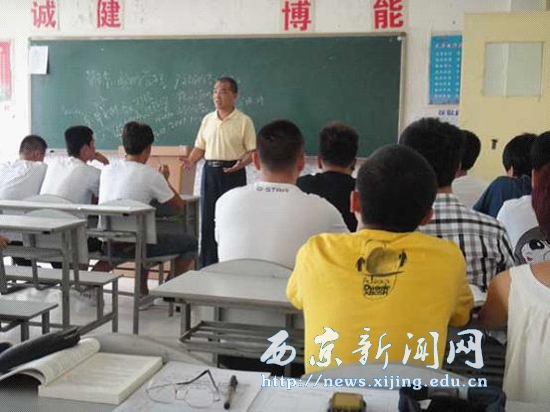 【文理学院】教工参加开学第一天的听课