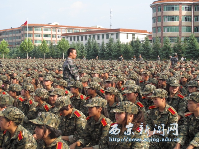 2012级新生军训歌咏比赛举行