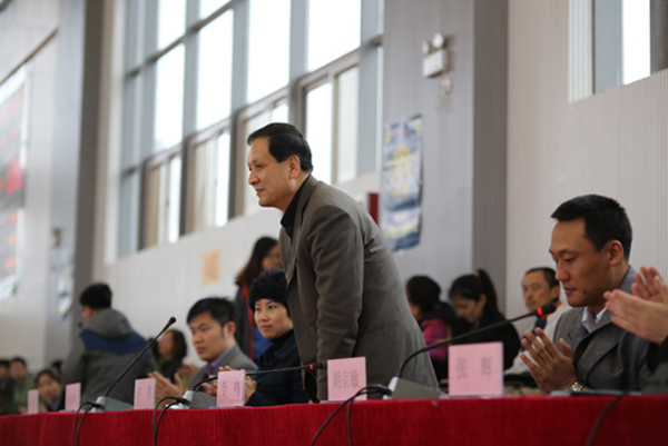 中国高中篮球联赛在我校开赛