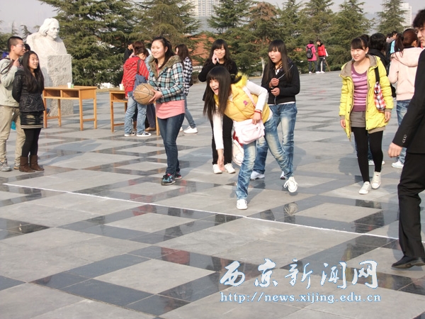 【管理科学系】开展庆祝三八妇女节活动