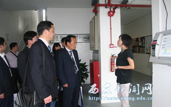 党委书记何安聚等赴新加坡学习考察
