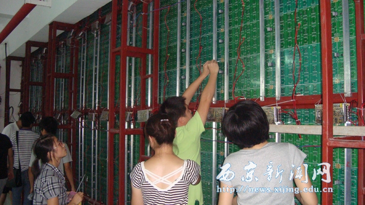 【机电工程系】LED大型显示屏调试成功