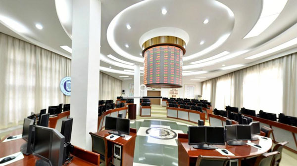 教师参加实践教改研讨会