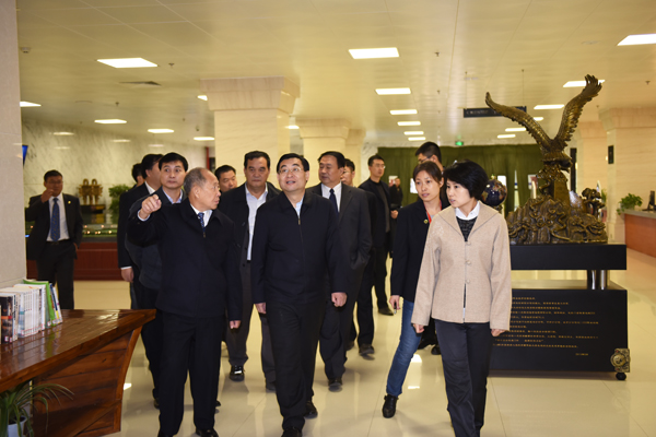 省委副书记胡和平到我校调研