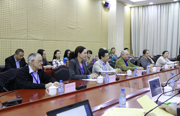 中德艺术交流与设计教育论坛专家座谈会举行