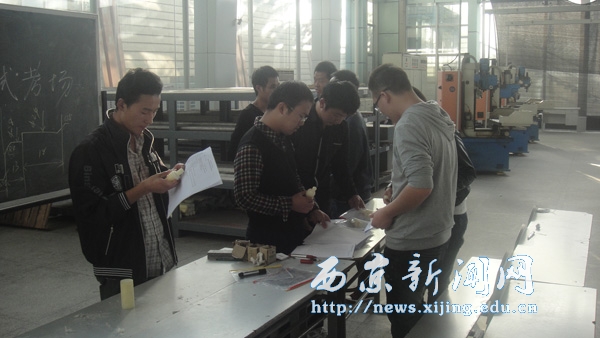 【机电工程系】数车数铣中级工考试举行