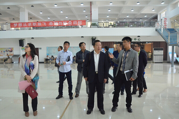 省民办高校教育干部培训班学员西京学院大学生心理咨询工作座谈会举行