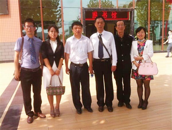 【土木工程学院】与企业领导积极洽谈学生实习事宜