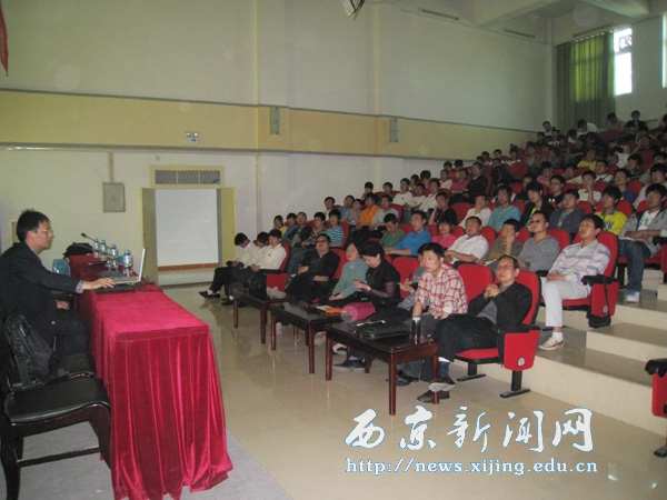 【汽车学院】发动机燃烧与排放新技术讲座举行