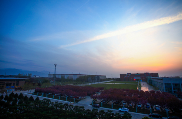 西京园：春归四月，你好