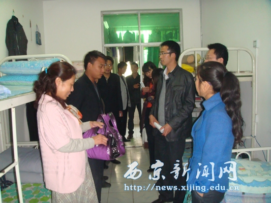 【管理科学系】召开学生宿舍卫生整治专题会议